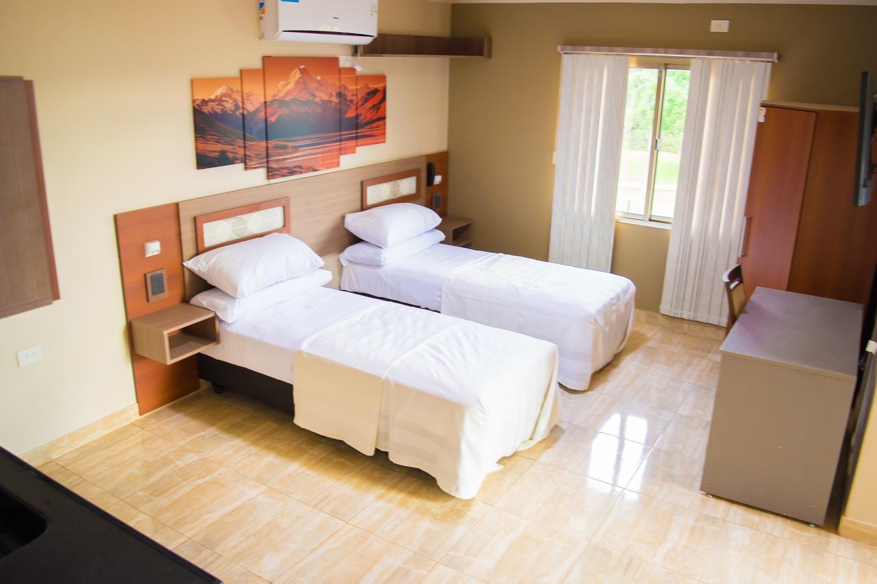 Austral Hotel Dos de Mayo Zewnętrze zdjęcie